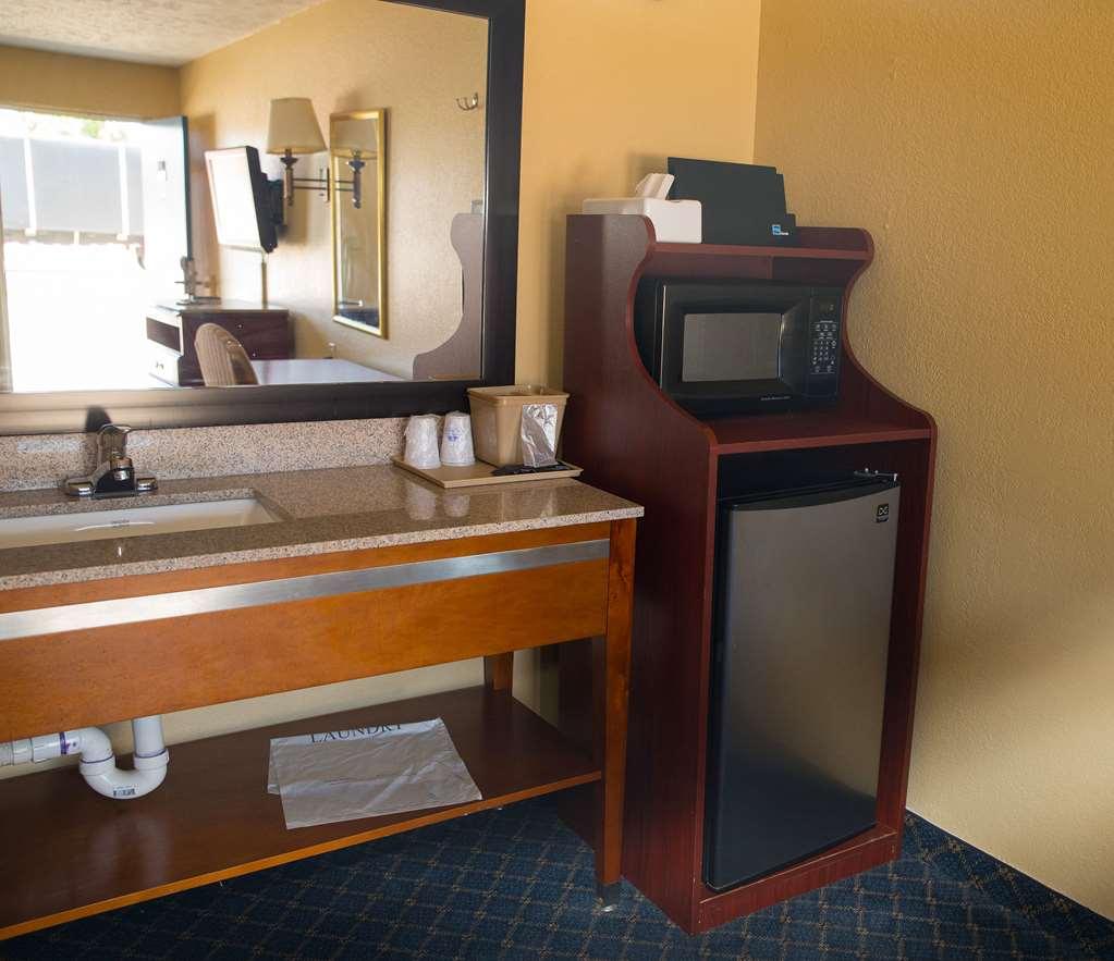 Americas Best Value Inn - Monroeville Ruang foto
