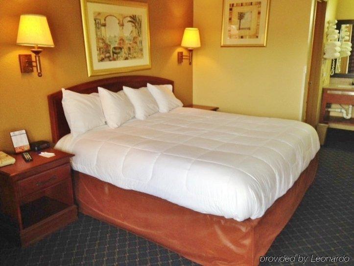 Americas Best Value Inn - Monroeville Bagian luar foto