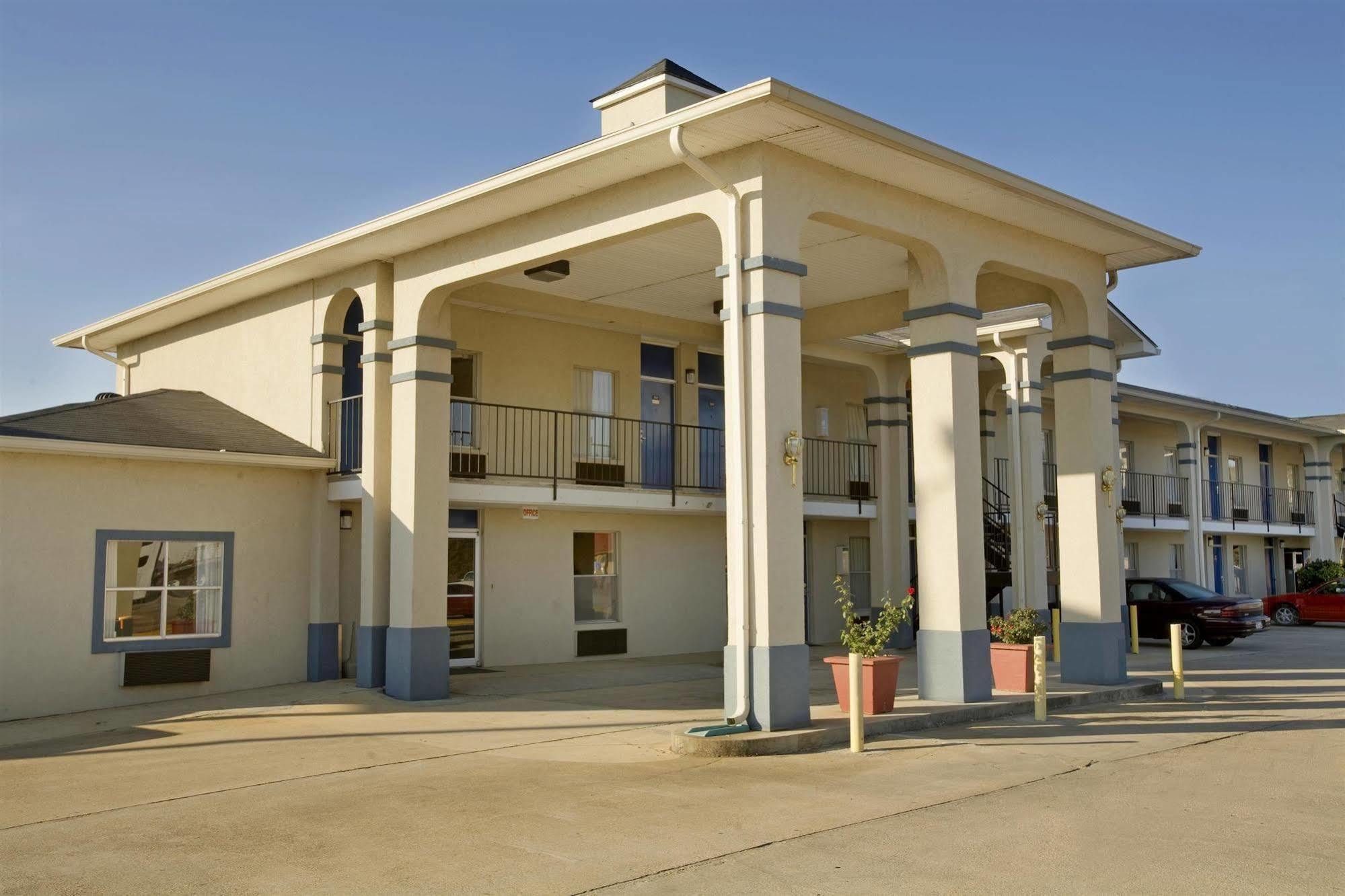 Americas Best Value Inn - Monroeville Bagian luar foto